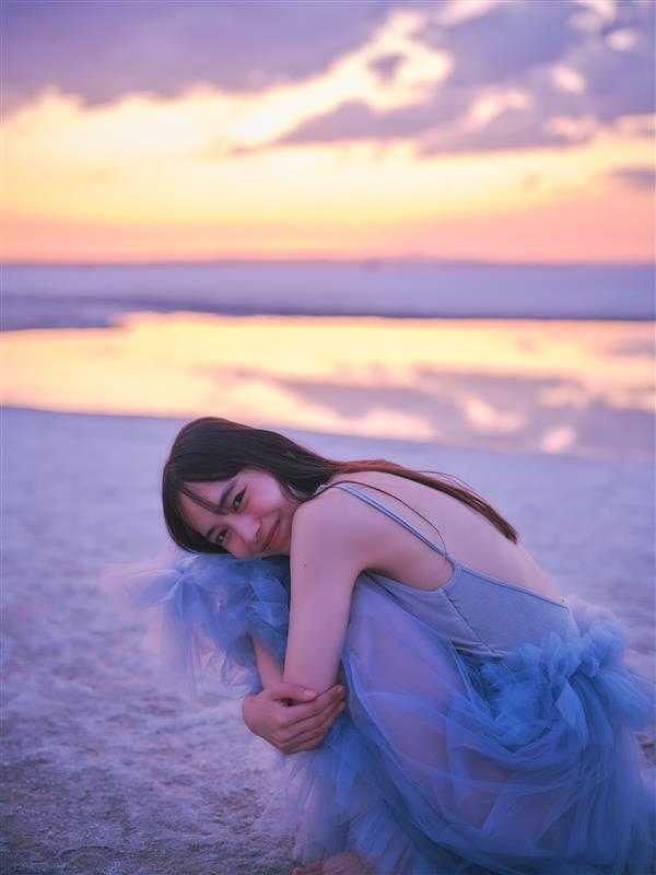 井桁弘恵、待望の写真集『つかのま』♡ 福岡で特別写真展を開催：cocotte