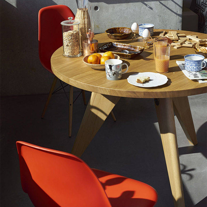 Vitra（ヴィトラ）Guéridon（ゲリドン）テーブル ナチュラル ソリッド