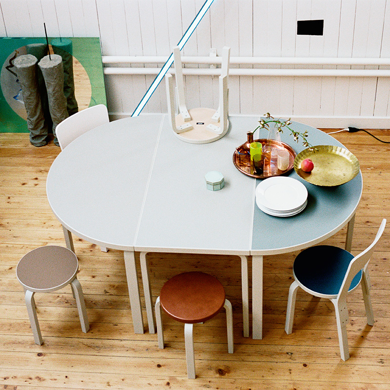 Artek（アルテック）95 テーブル ブラックリノリウム ナチュラルレッグ