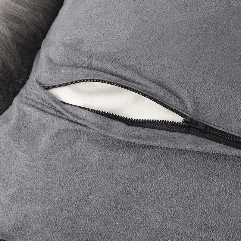 NEW ZEALAND SHEEPSKIN CUSHION 50x50 STEEL｜5%point | THE CONRAN