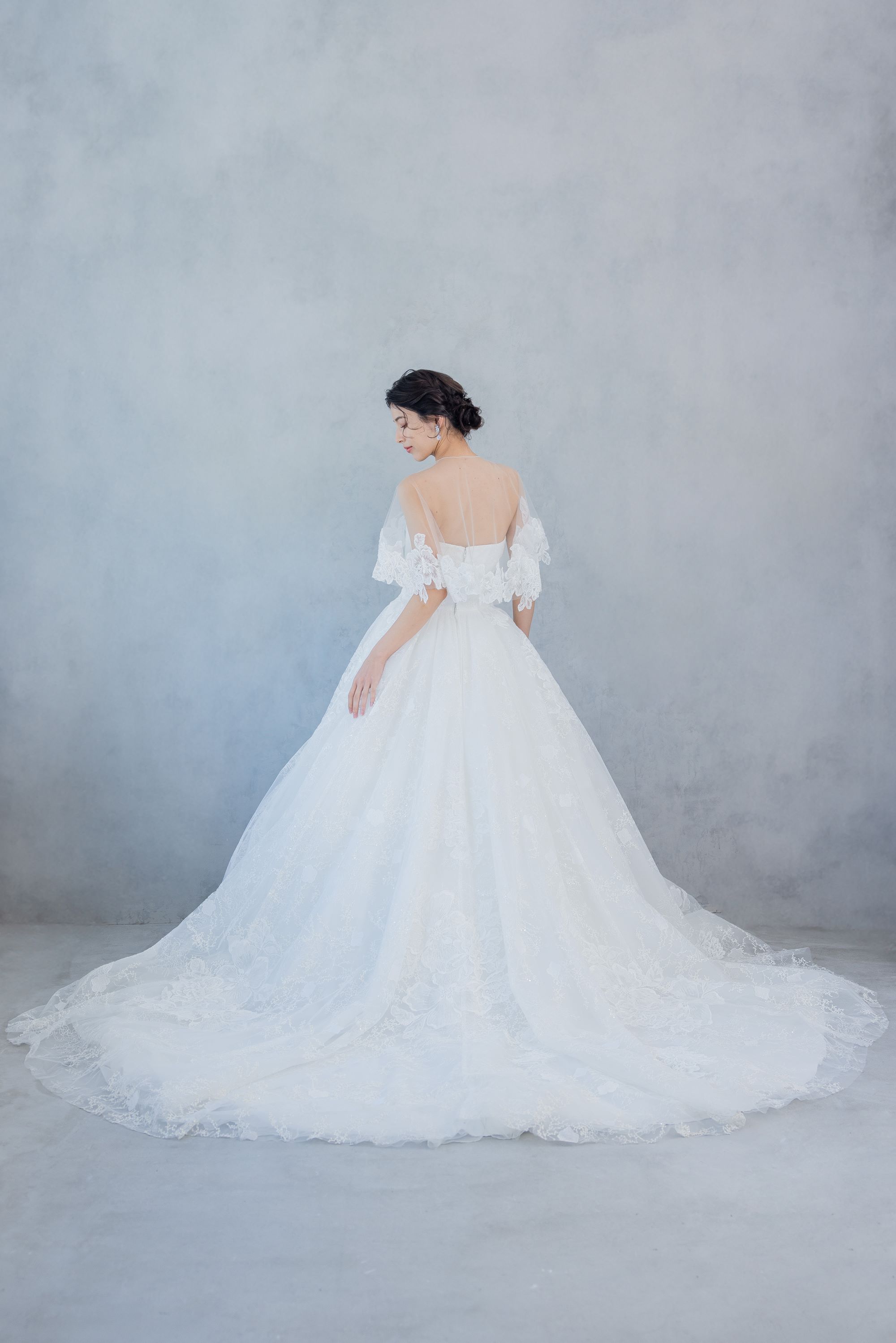Resoll ⅽollection LUCIA【ウェディングドレス レンタル】 – 結婚式