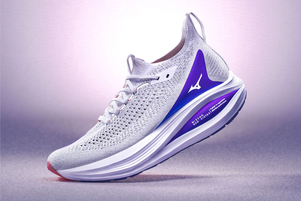 スーパートレーナーの2代目「MIZUNO NEO VISTA 2」発売｜ミズノ株式会社