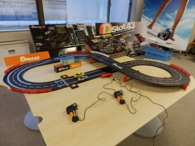 スロットカー Dslot 43 Dslot43 スターターセット 画像｜京商の
