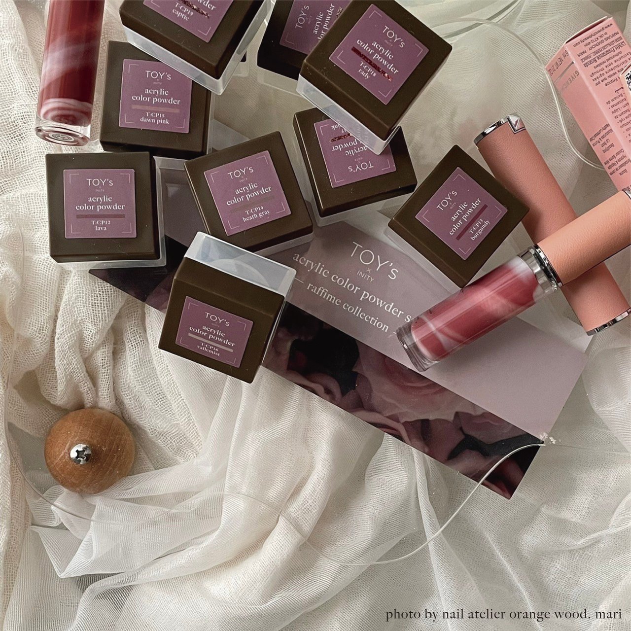 TOY＇s x INITY アクリルカラーパウダー ラフィーム