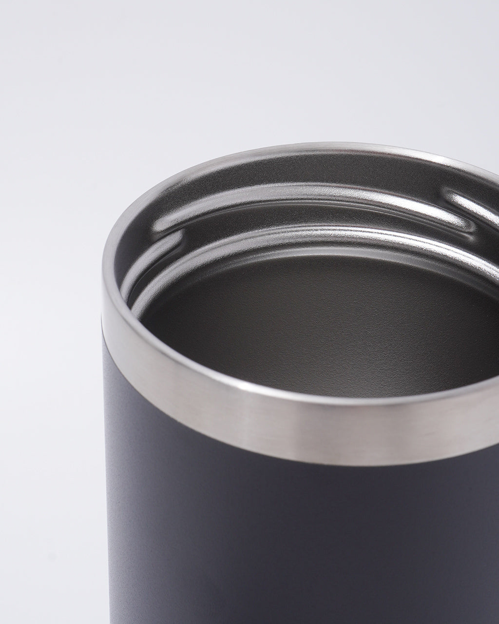 YETI RAMBLER 20oz TRAVEL MUG / 591ml