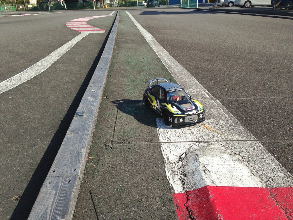 京商マンティスFFミニ（GP）走る | 玄人゛志向