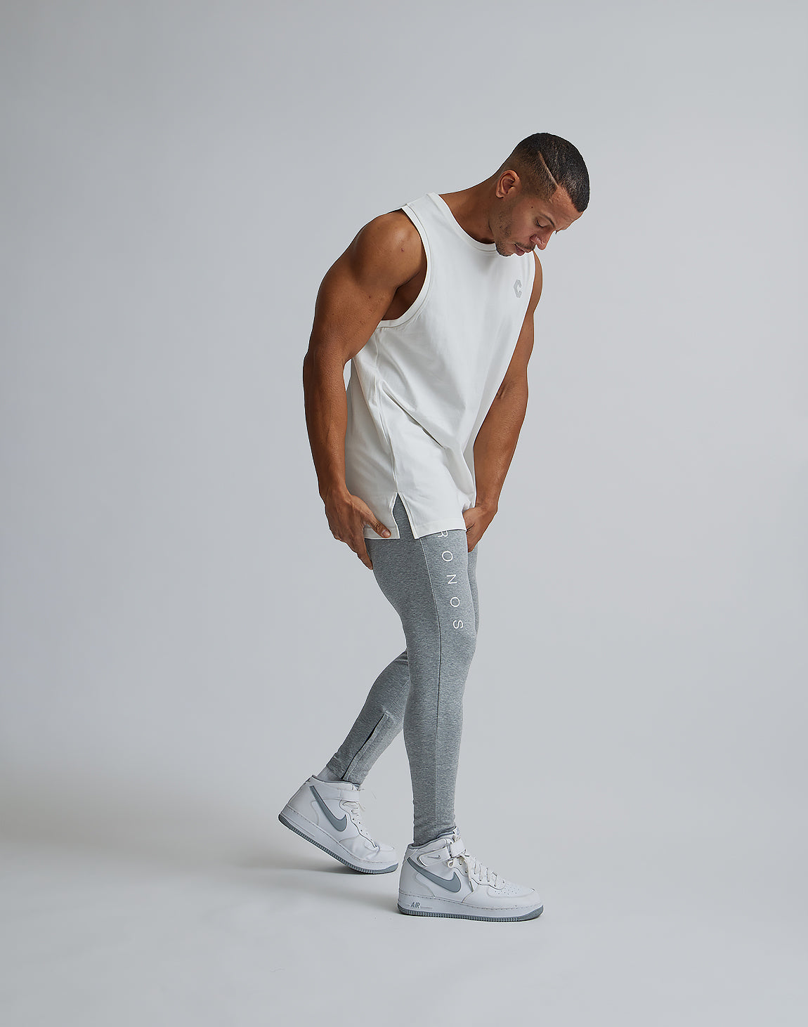 CRONOS UNIVERSAL TANKTOP【WHITE】