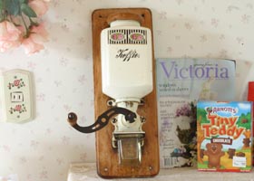 アンティーク 陶器 コーヒーミル － フレンチカントリーのバラ柄