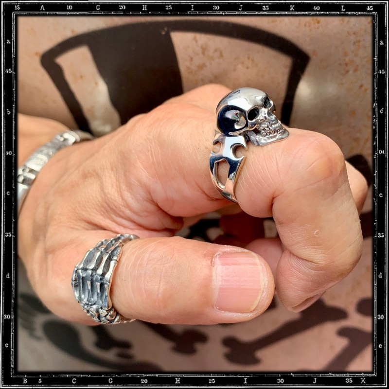 Cutaway Skull Ring