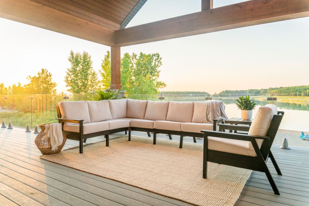 Tofino Sectional Corner Piece - C.R. Plastics