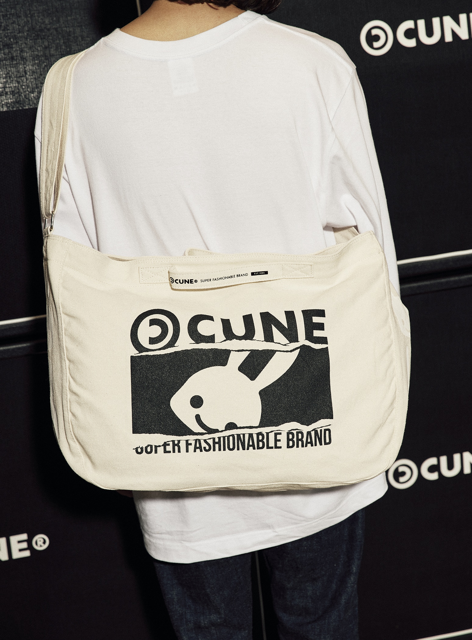 桜*パ様 CUNE プリント2WAYバッグ ぐにゃぐにゃ CUNE プリント2WAY