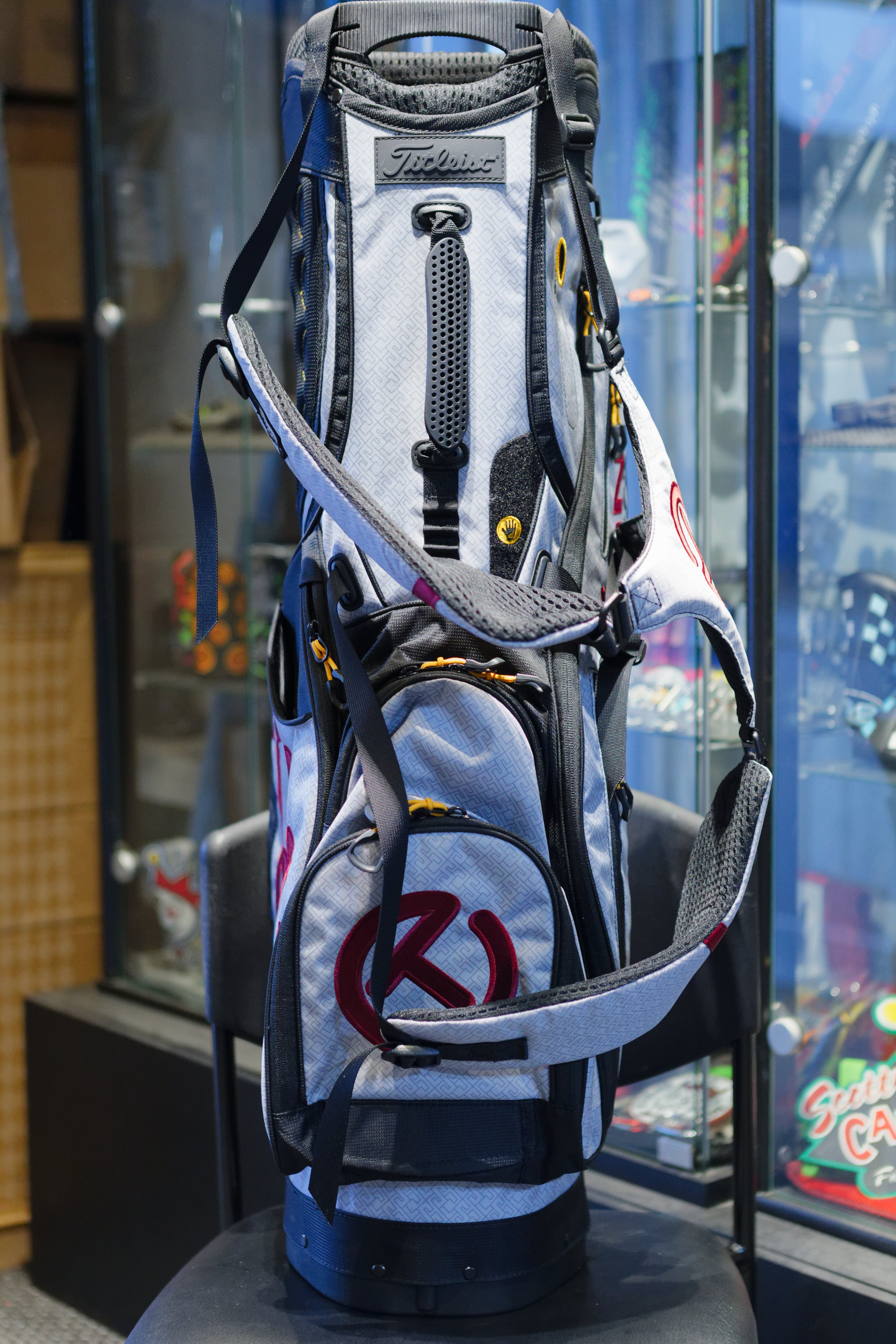 希少スコッティキャメロン SC Geo Pathfinder Stand Bag Scotty