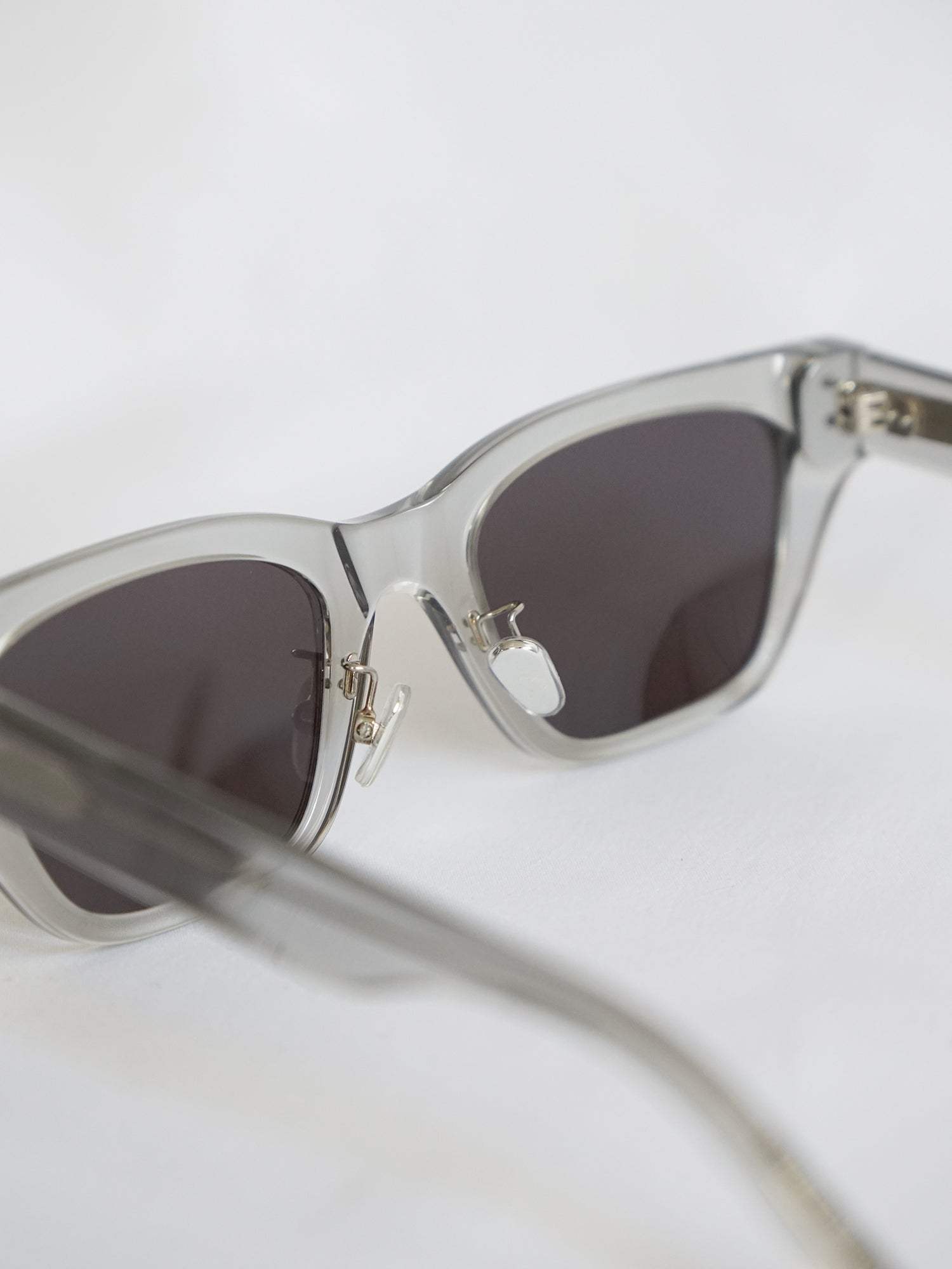 Monokel Eyewear Memphis Grey – CUXTON HOUSE