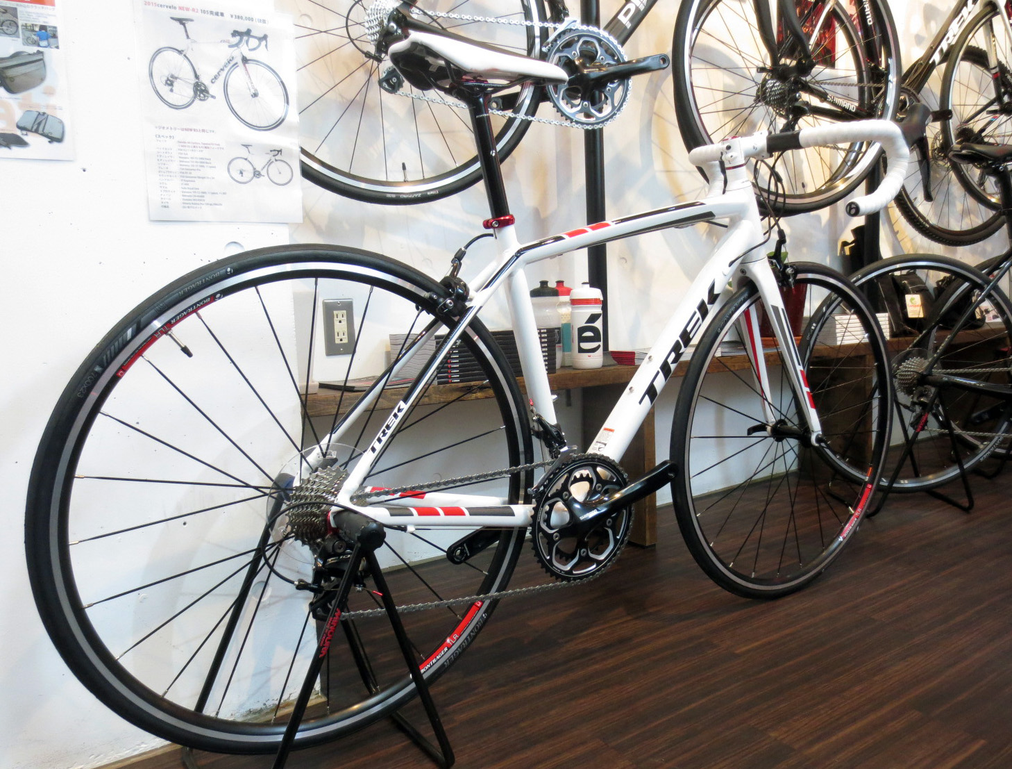 エントリーロードにTREK Madone2.1がアツいっ！！｜CYCLE PINE
