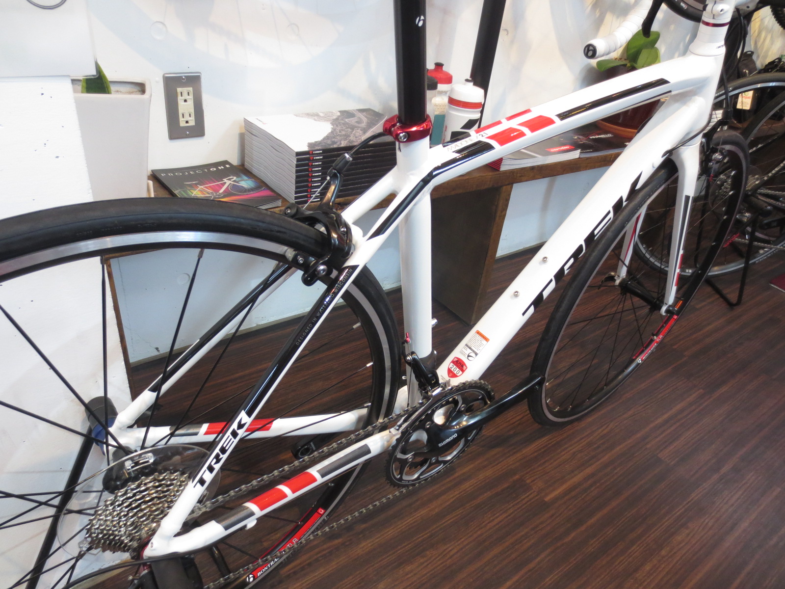 エントリーロードにTREK Madone2.1がアツいっ！！｜CYCLE PINE