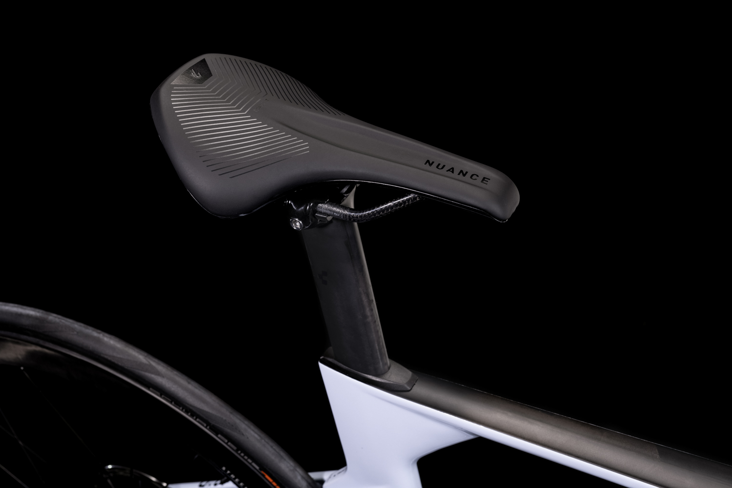 自転車本体 CUBE Lightning C68x Di2 52 Zipp404 自転車本体 CUBE