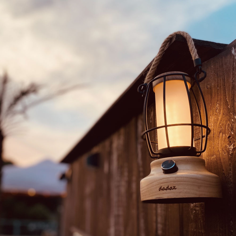 充電式LEDランタン≪WOOD LANTERN≫｜dadaz公式サイト