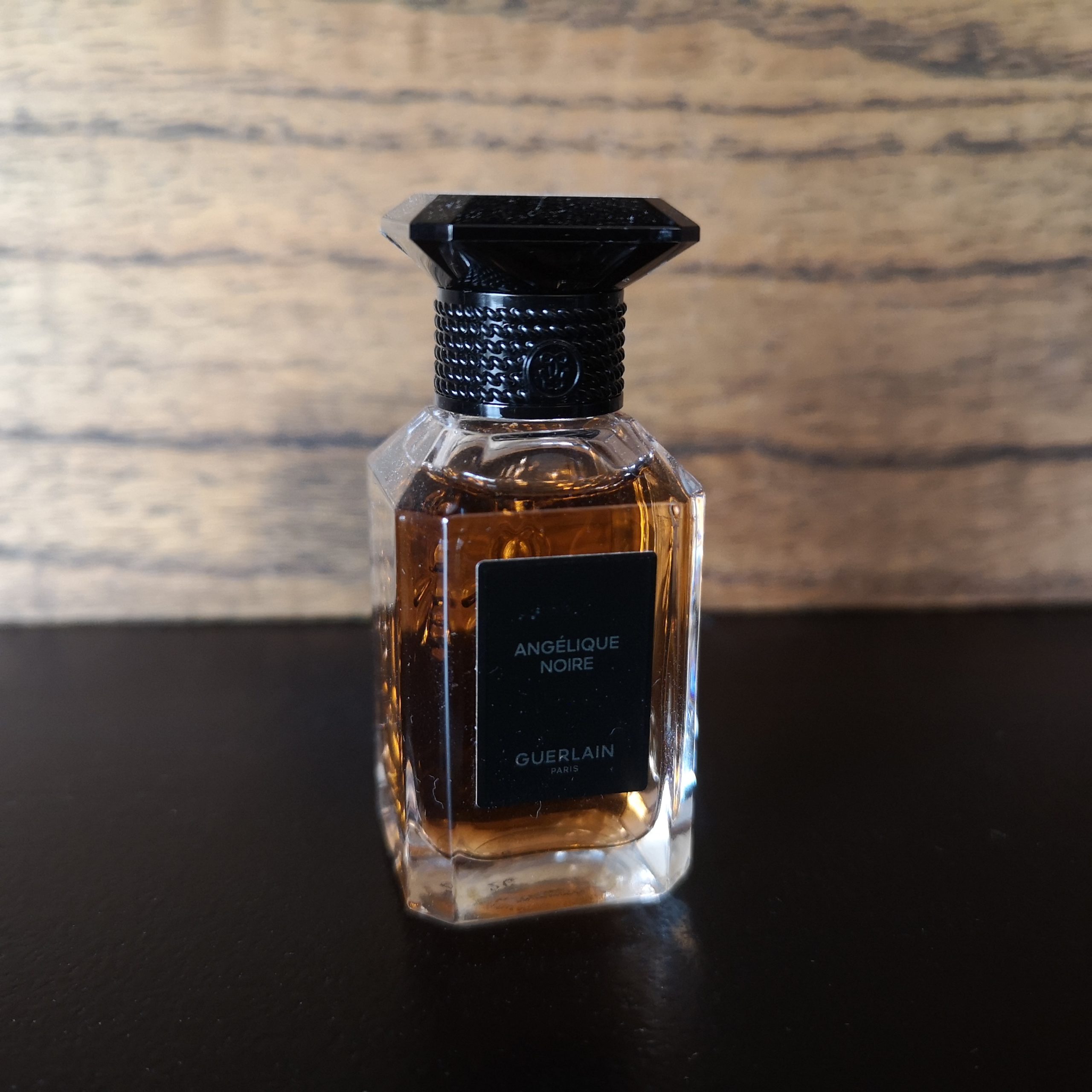 Angelique Noire Guerlain Perfume Sample | Decantlandia.com