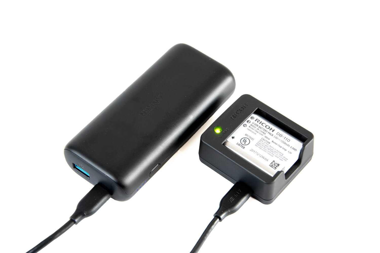 GR III 、電池持ちが心もとないからバッテリーとバッテリー充電器は