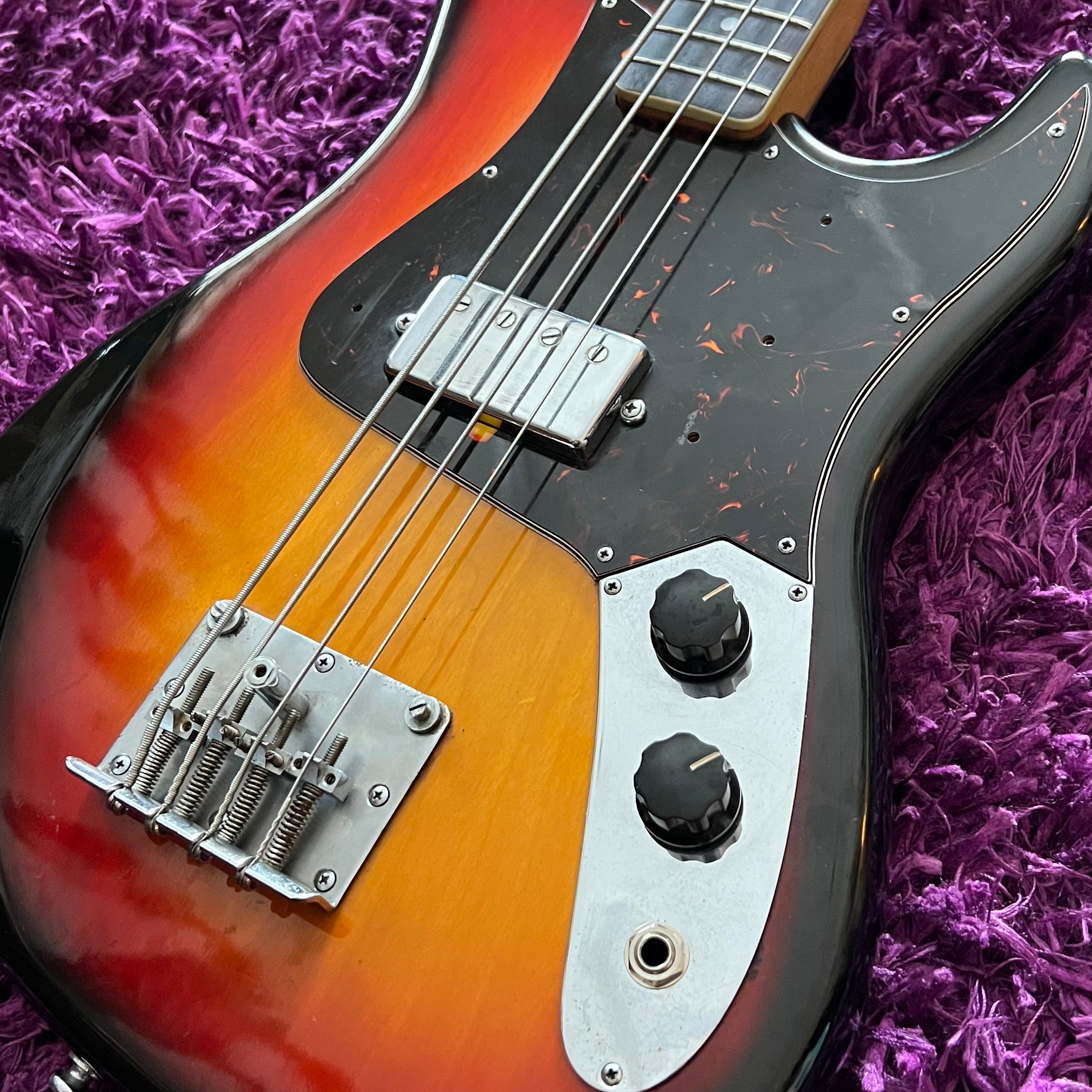 Early 1970s Guyatone EB-25 Offset Bass (30