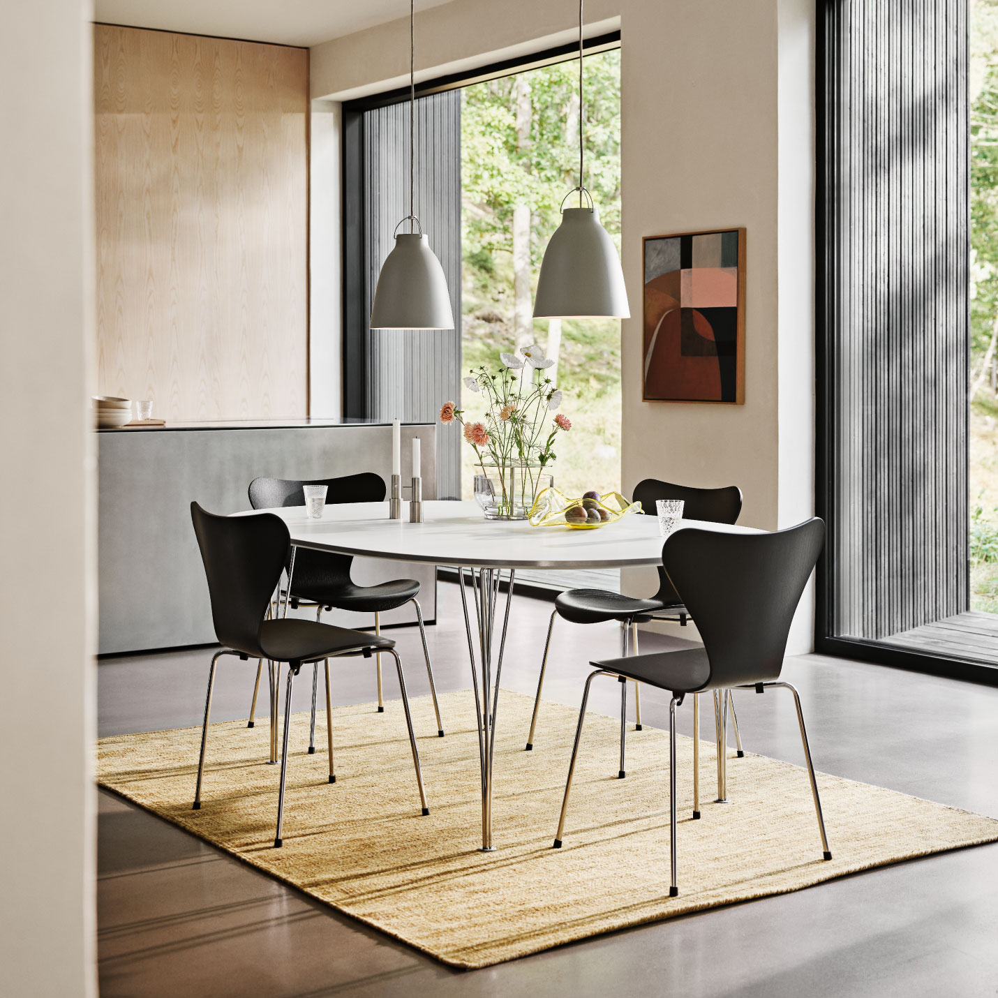 フリッツ・ハンセン（FRITZ HANSEN）名作スーパー楕円テーブルの魅力を