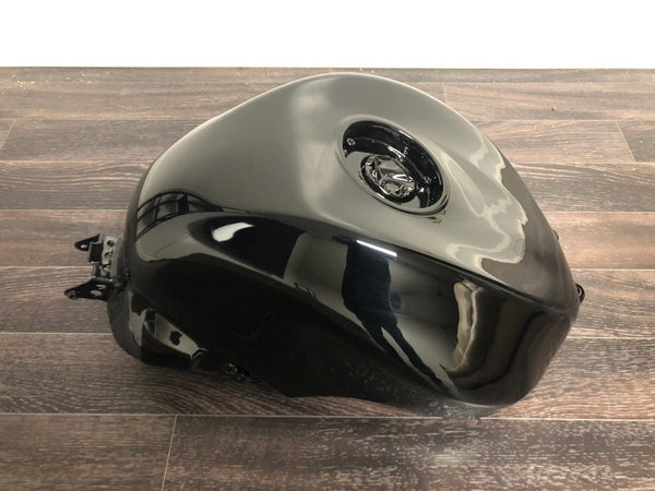 06-07 zx10 tank – Deucemoto