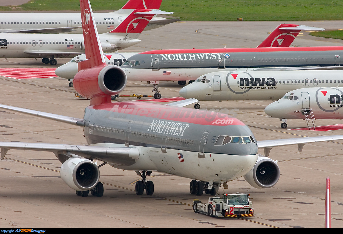 McDonnell Douglas DC-10-30 Northwest Airlines N237NW
