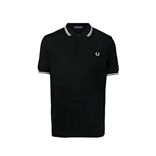 新井和輝が着用している「FRED PERRY」のアイテム紹介