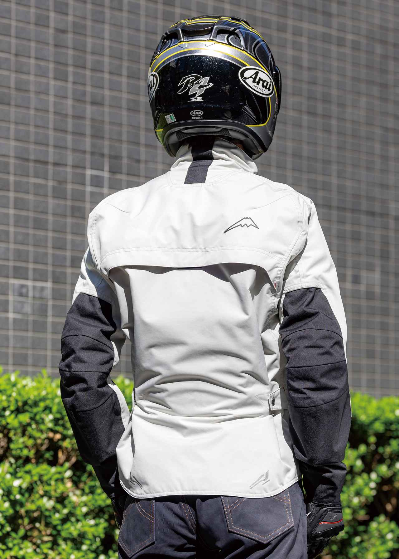 クシタニ「アクアジャケット」着用レビュー｜突然の雨でも大丈夫、防水