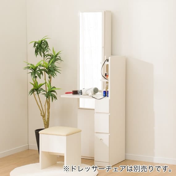 ホワイト 木製 ドレッサー ミラー付き • 在庫は1点のみです。 ホワイト系木製ドレッサー ミラー付き - メルカリ