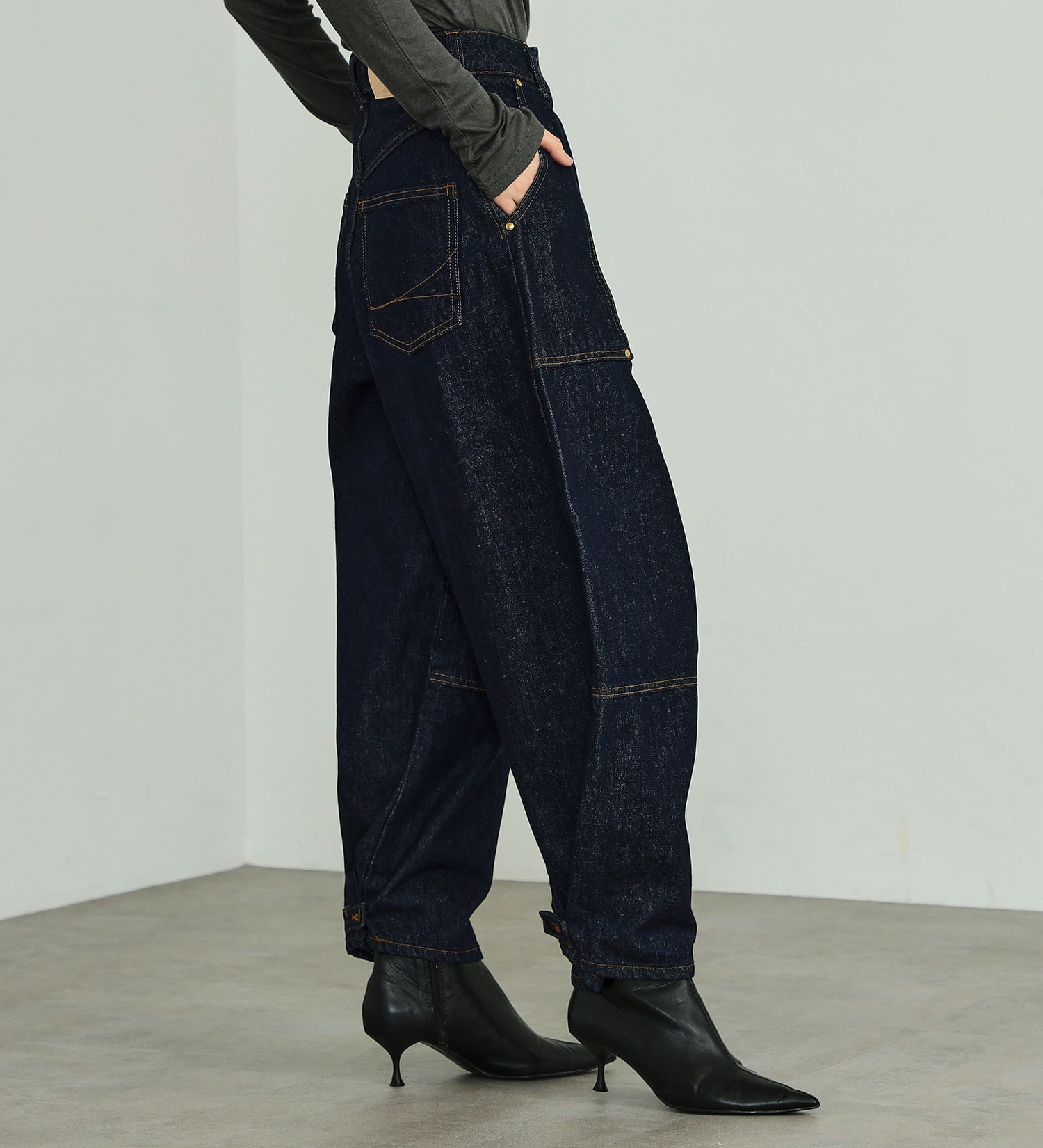 期間限定SALE】atelier SOMETHING TUCK BALLOON WIDE/タックバルーン