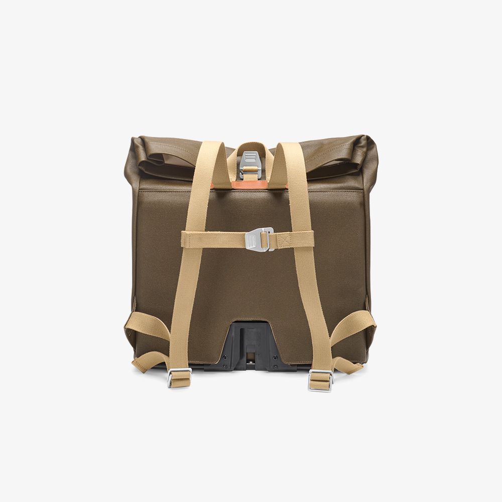 Pickwick Porter backpack for folding bike riders