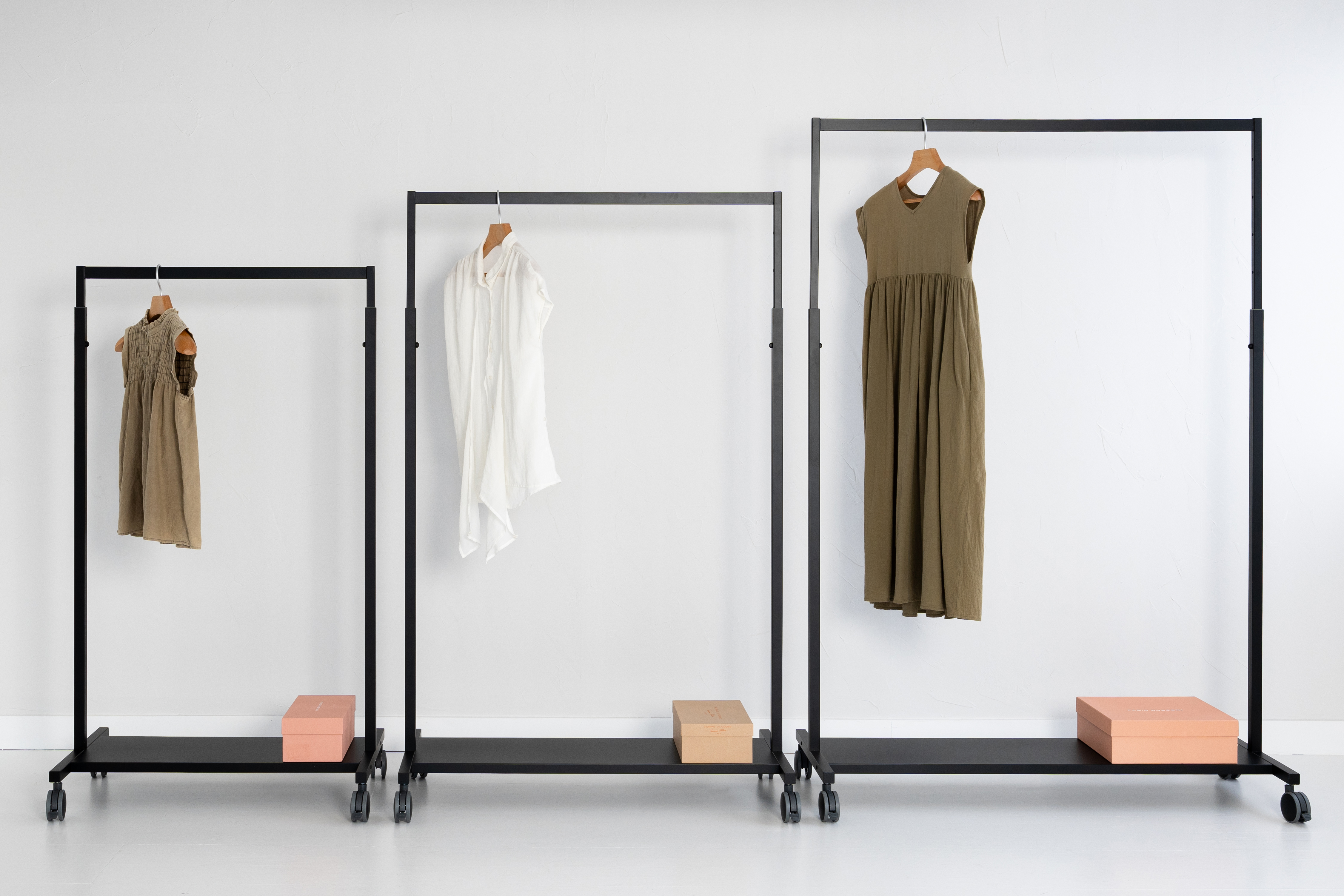 強さは美しさ」燕三条のモノづくりが生んだ『国産ストロングハンガー