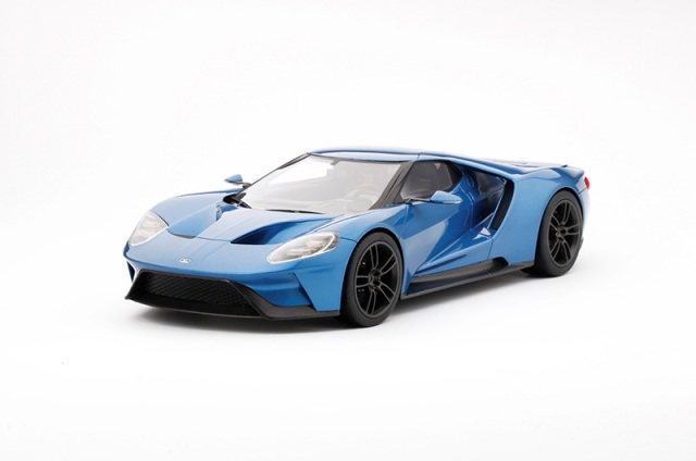 First Look: TopSpeed Ford GT and McLaren 570S & 675LT