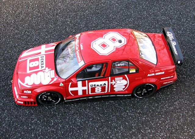 REVIEW: AUTOart 1993 Alfa Romeo 155 V6 Ti #8 • DiecastSociety.com
