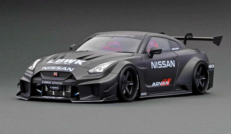 Online Exclusive! LB-Silhouette WORKS GT Nissan 35GT-RR Carbon
