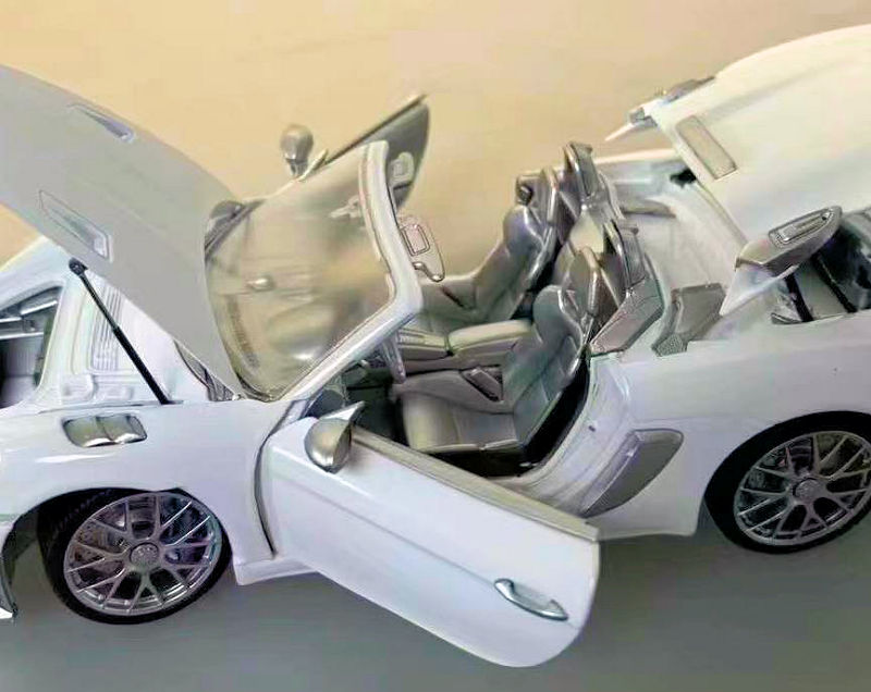 Minichamps Porsche 718 Spyder RS Weissach Package 2024