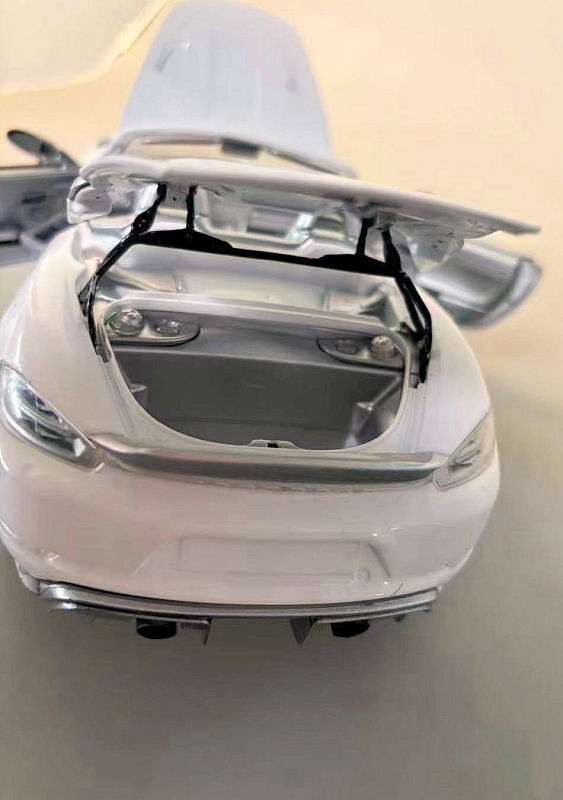 Minichamps Porsche 718 Spyder RS Weissach Package 2024