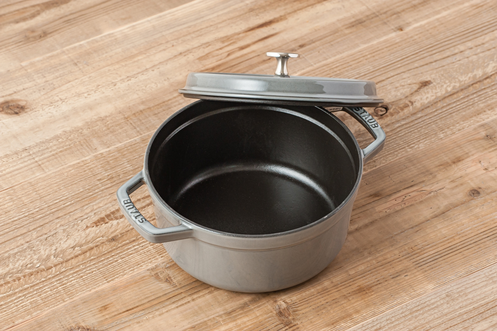 staub ストウブ 22cm グレー Staub（ストウブ） 鍋 22cm ピコ・ココット ラウンド グレー 生涯保証