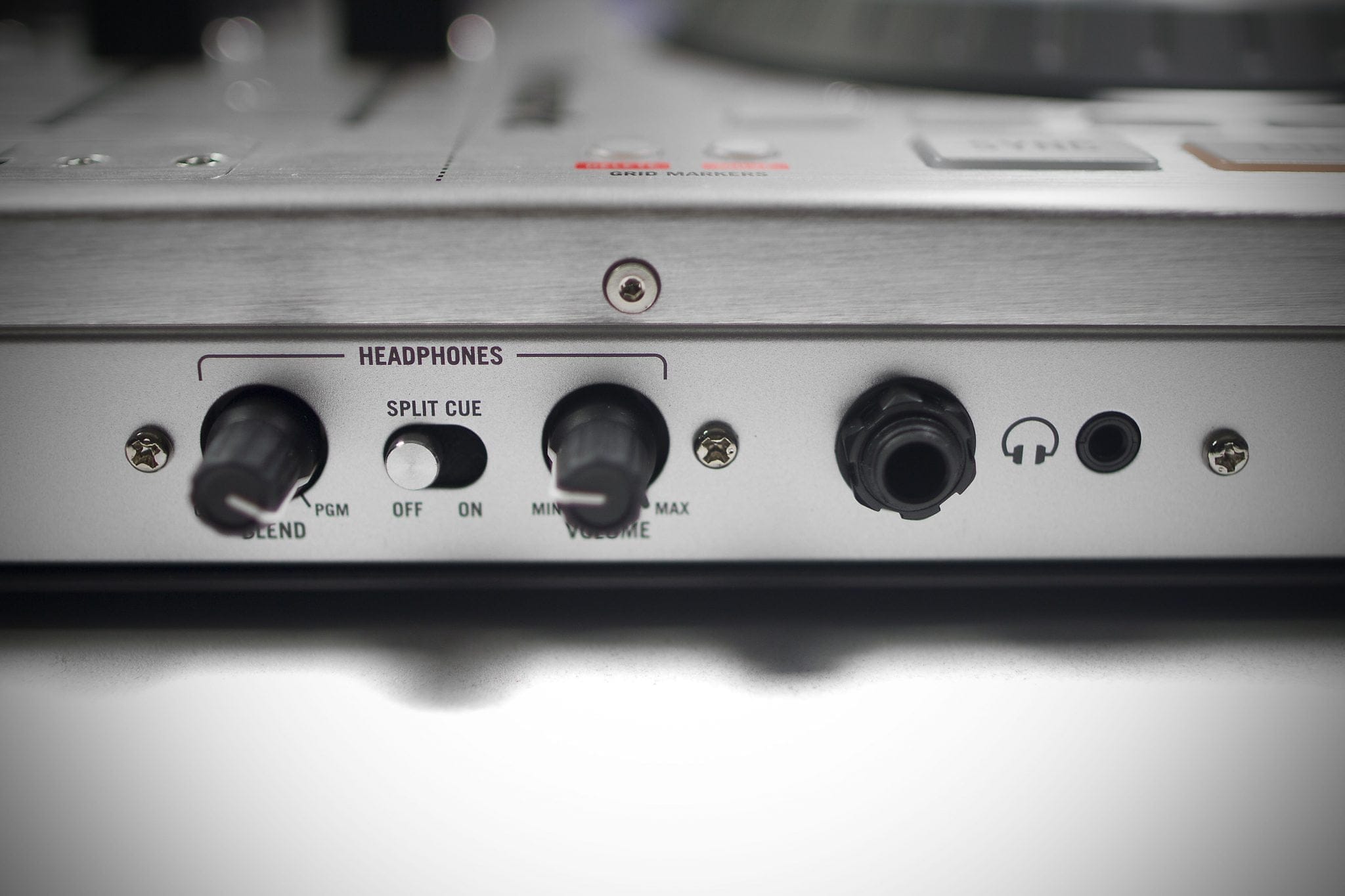 REVIEW: Numark 4Trak Traktor DJ Controller – Page 3 of 3 – DJWORX