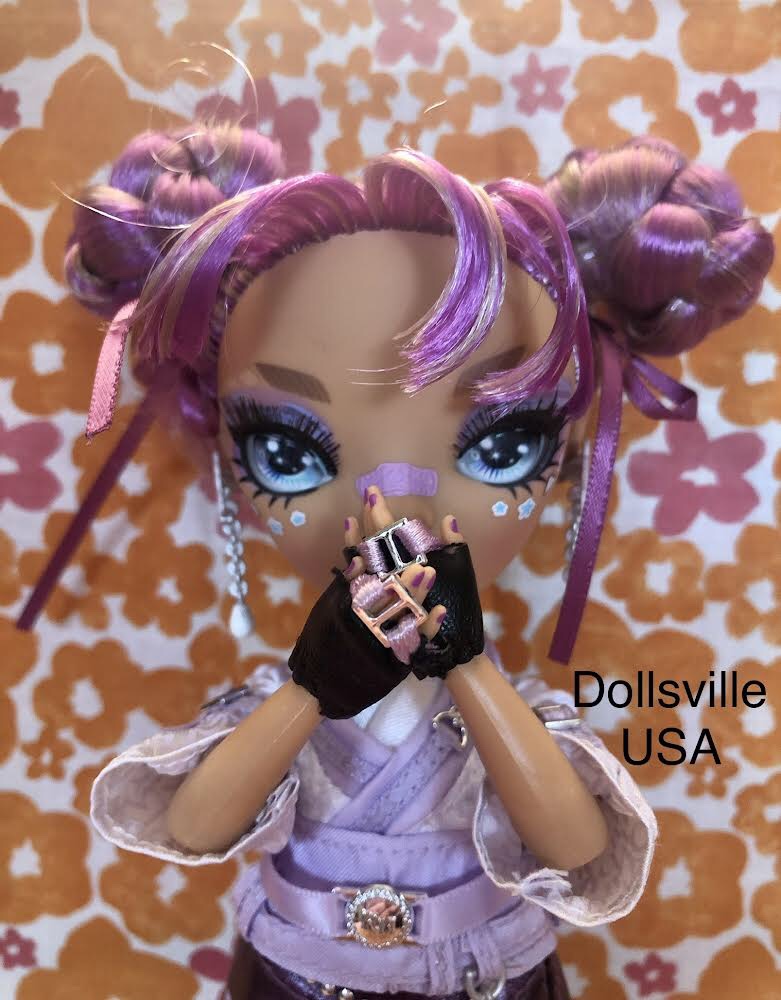 Rainbow High Lila Yamamoto | Dollsville, USA