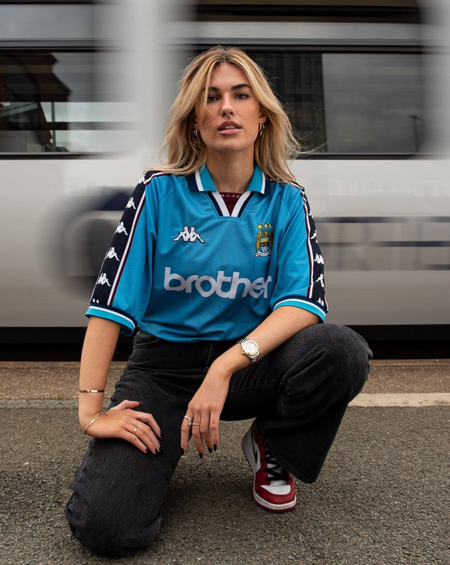 Manchester City Home 97/98 Retro (ON-HAND) – Downfield