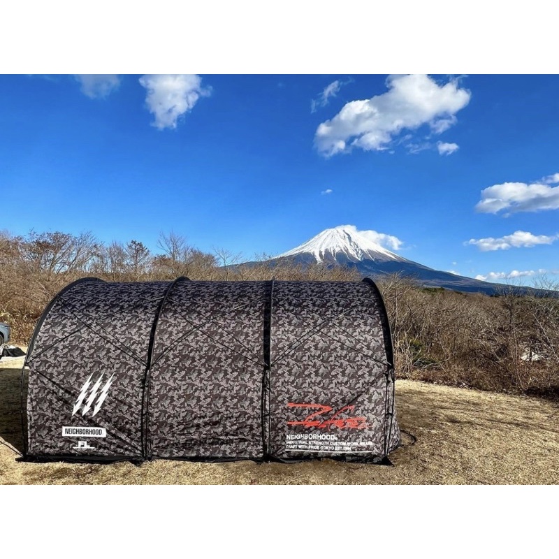 NEIGHBORHOOD x HELINOX FL/E-HANGAR