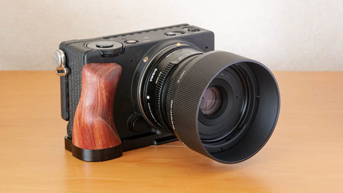 SIGMA fpにFotodioxのグリップを着けてアルカスイス互換化したのだ