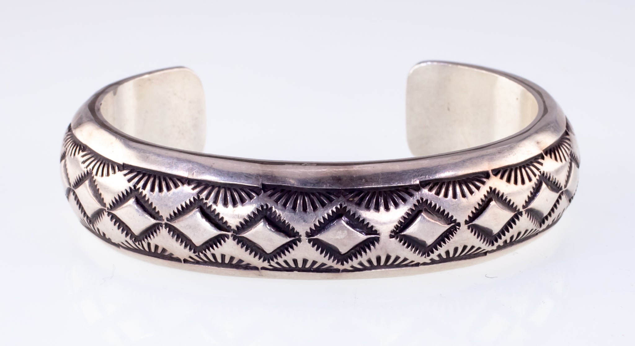 Amazing Navajo TAHE Carinated Sterling Silver Cuff Bracelet – DMND