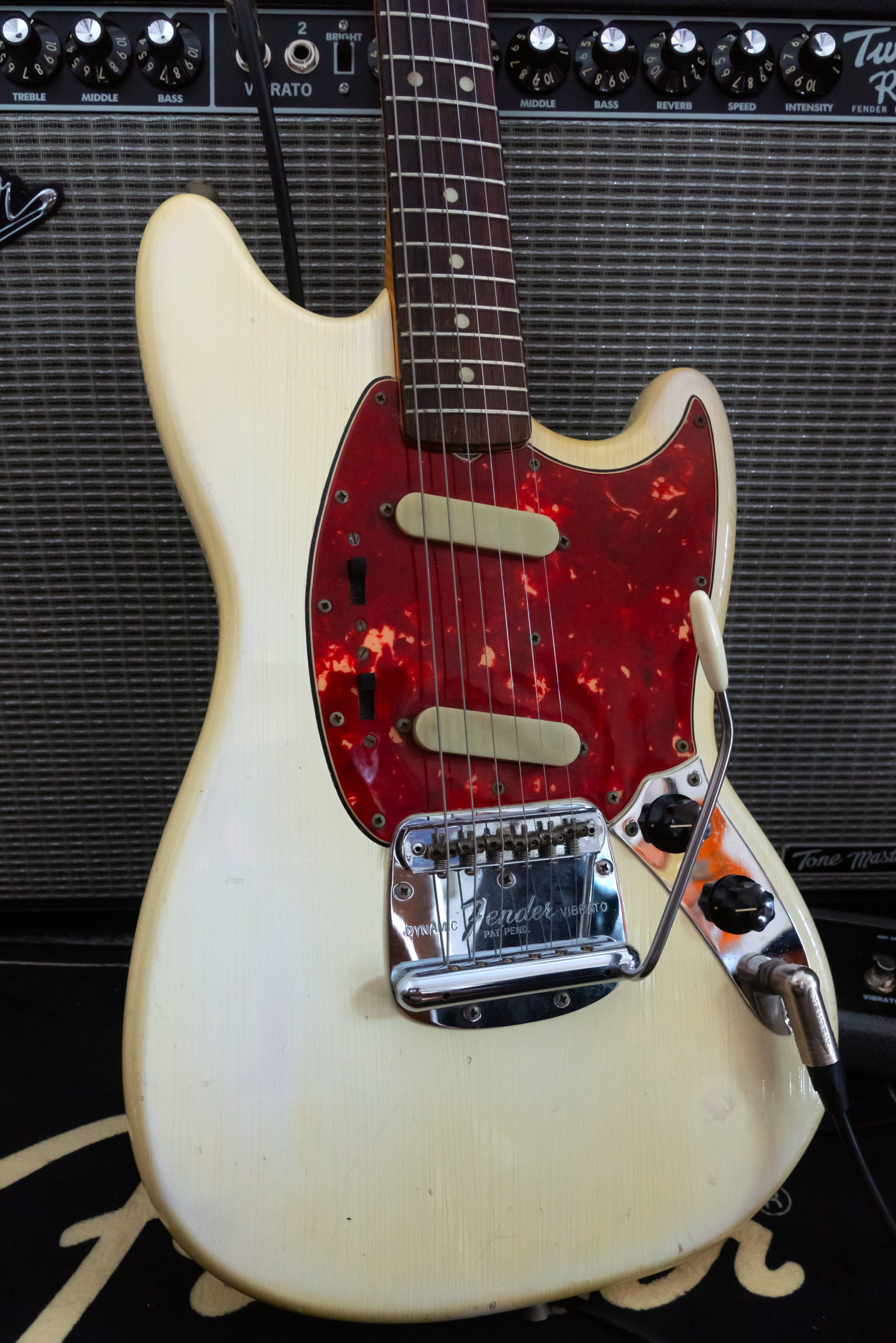 Fender Mustang (1966) ヴィンテージ '66年製 ムスタング（その1