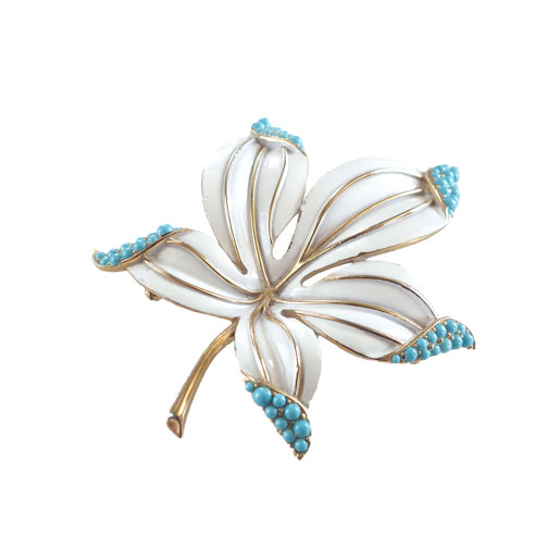 TRIFARI トリファリ ホワイトリーフのブローチ | アメリカの