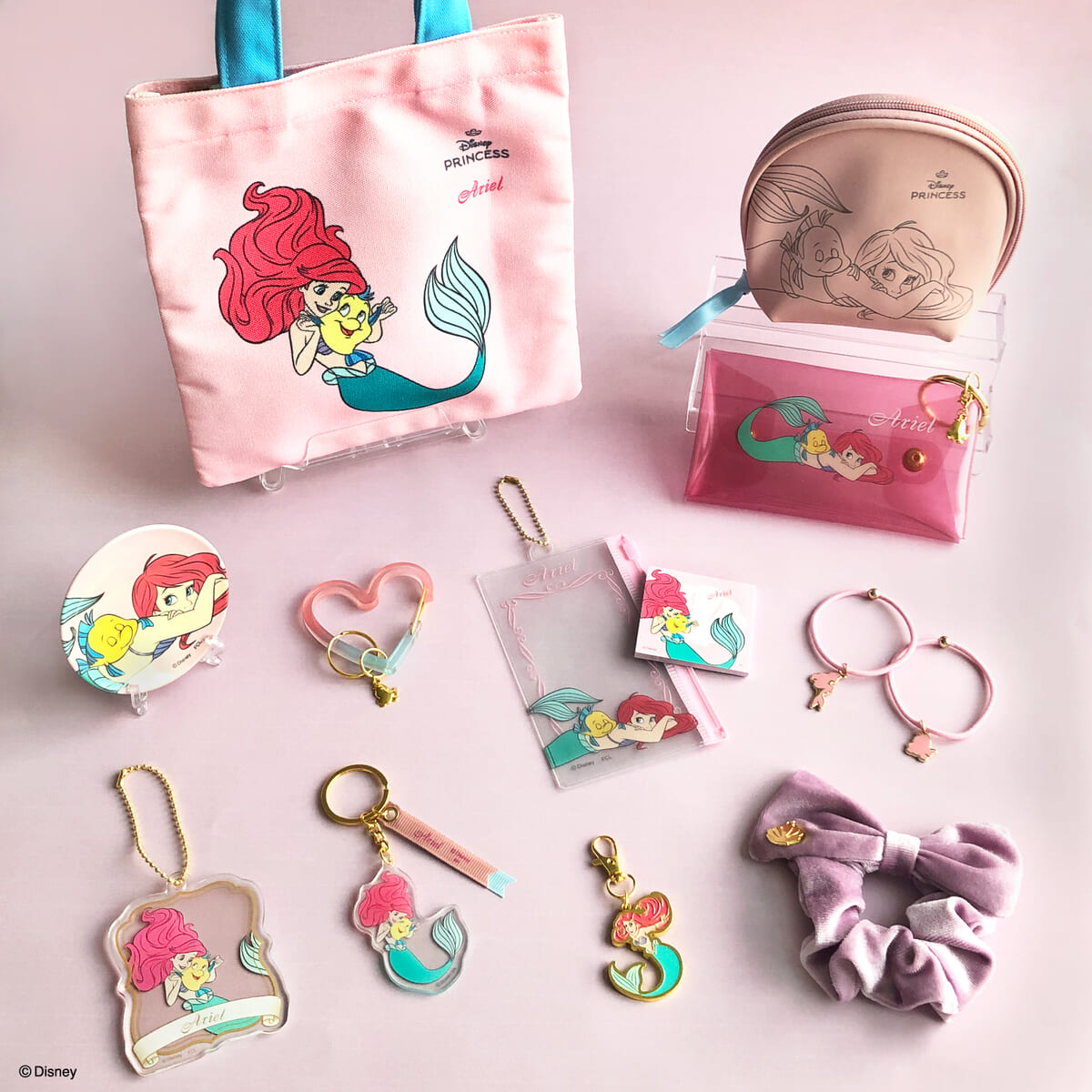 お友だちと仲良く寄り添うアリエルやラプンツェルたちの雑貨
