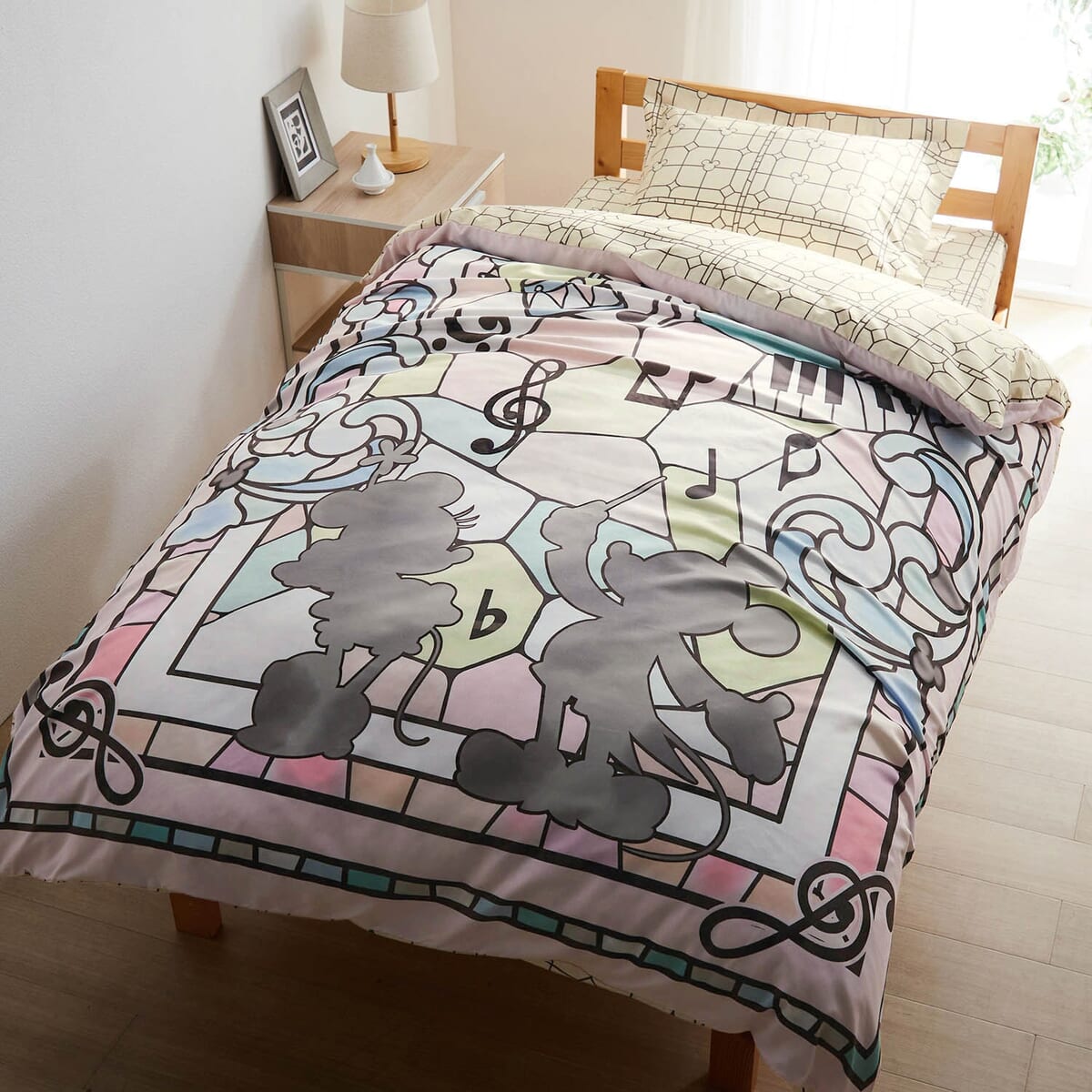 音符や楽器に囲まれたミッキー＆ミニー柄！ベルメゾン ディズニー