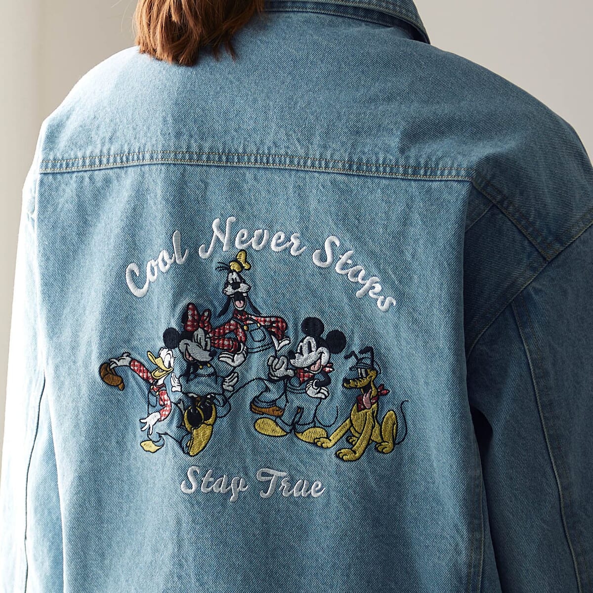 背中にミッキー＆フレンズの刺繍入り！ベルメゾン ディズニー「刺繍